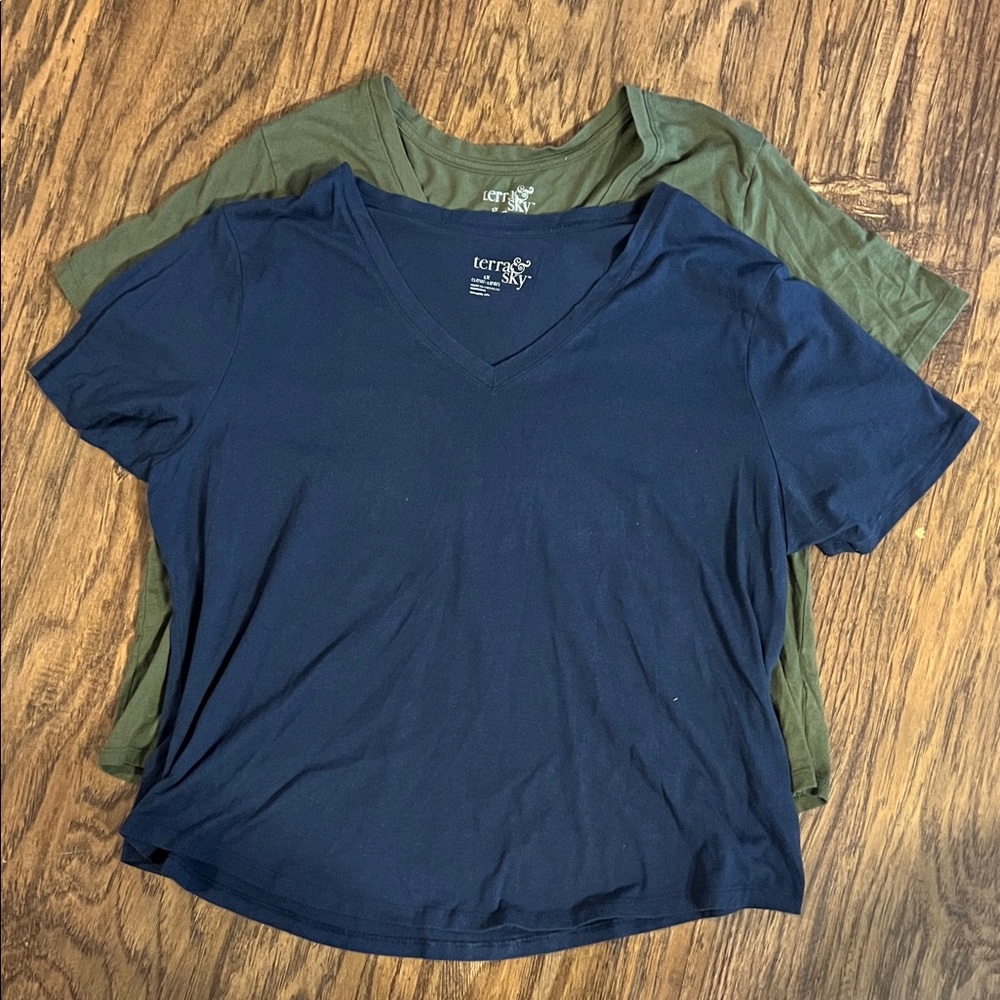 Terra & Sky Navy and Olive Short Sleeve Tops